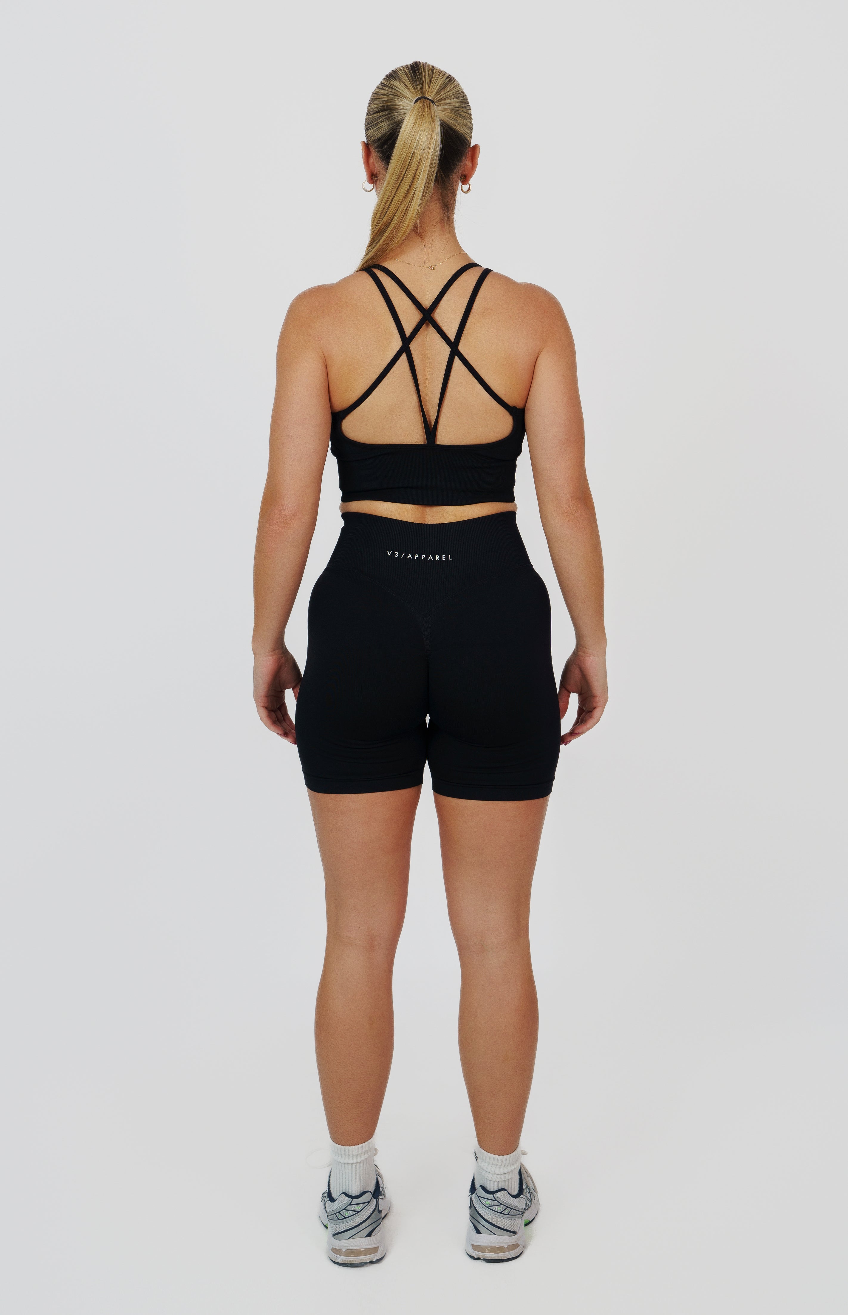 Form Seamless Strappy Sports Bra - Black