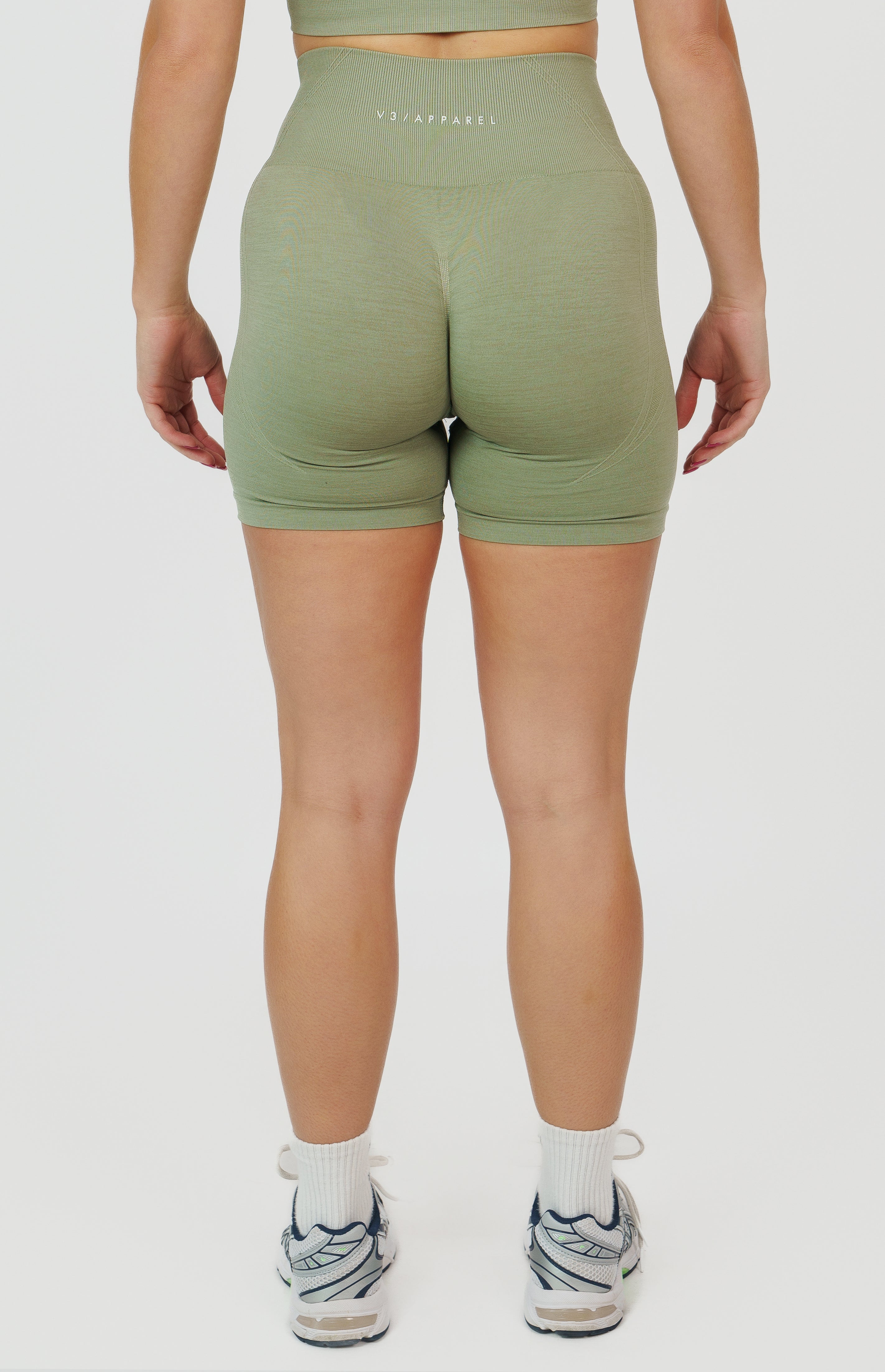 Tempo Seamless Scrunch Shorts - Forest Green